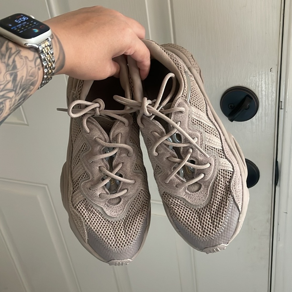 Adidas - Picture 2 of 3